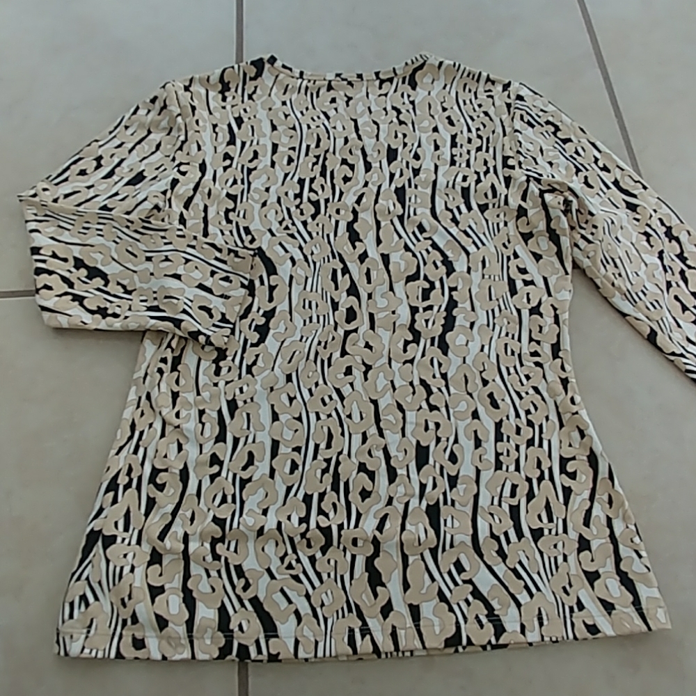 J.McLaughlin pullover - Picture 3 of 4